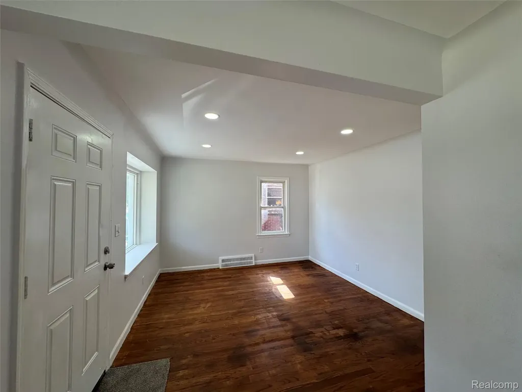 19395 Fairport Street Detroit City MI 48205