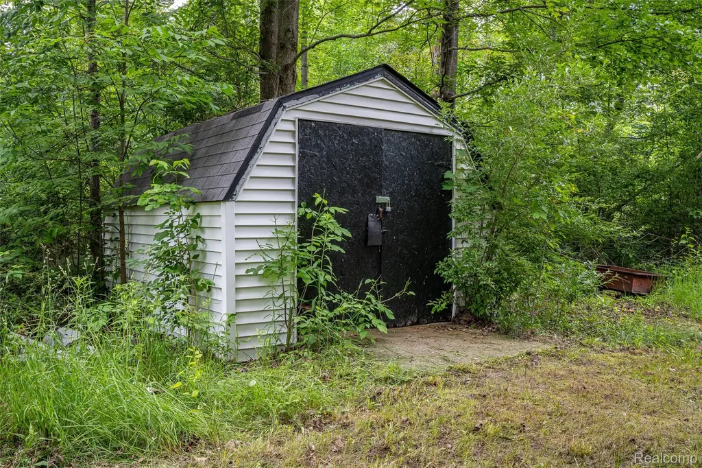 945 N Hockaday Road Gladwin Township MI 48624