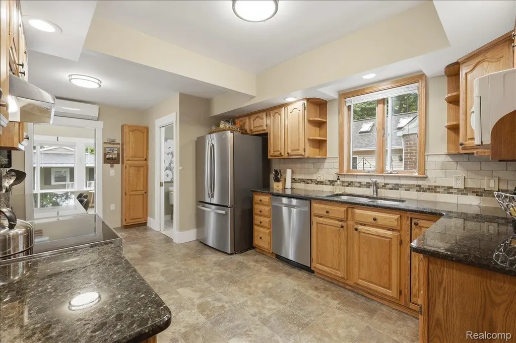 1917 Clawson Avenue Royal Oak City MI 48073