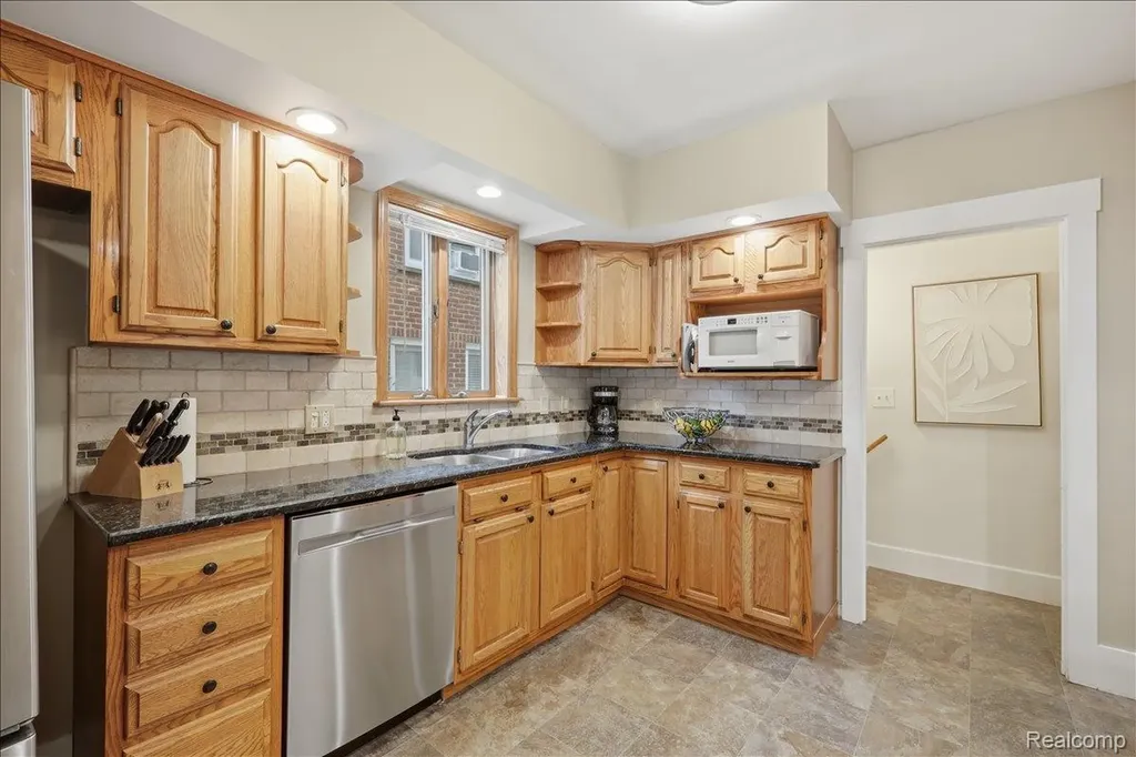 1917 Clawson Avenue Royal Oak City MI 48073