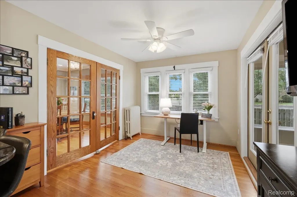 1917 Clawson Avenue Royal Oak City MI 48073
