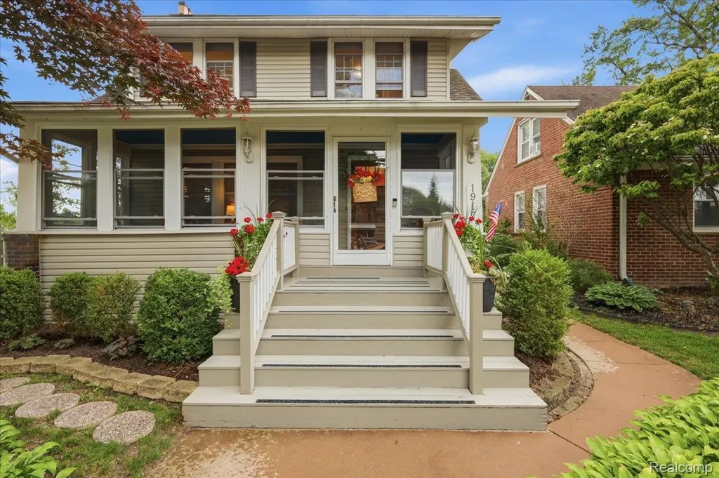 1917 Clawson Avenue Royal Oak City MI 48073