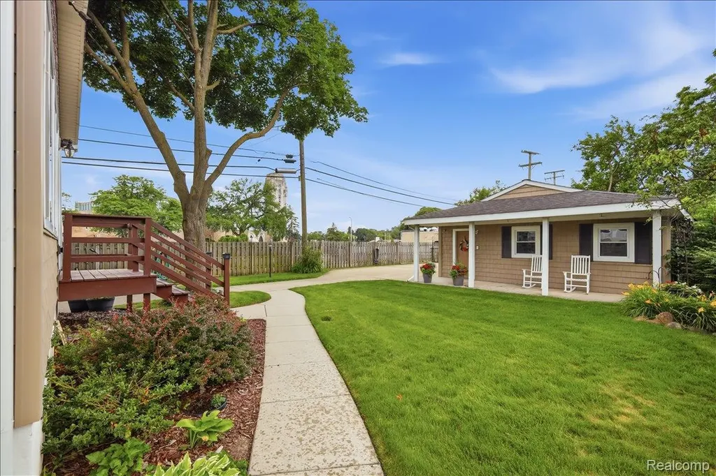 1917 Clawson Avenue Royal Oak City MI 48073