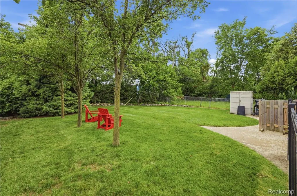 1917 Clawson Avenue Royal Oak City MI 48073