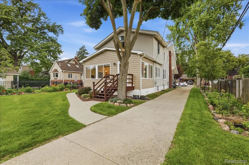 1917 Clawson Avenue Royal Oak City MI 48073