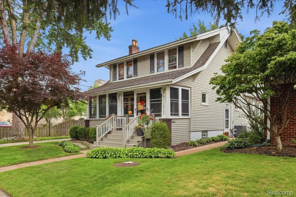 1917 Clawson Avenue Royal Oak City MI 48073