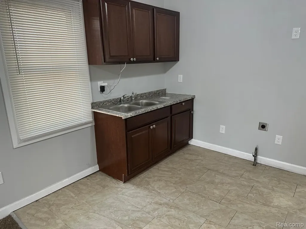 7087 Chatfield Street Detroit City MI 48209