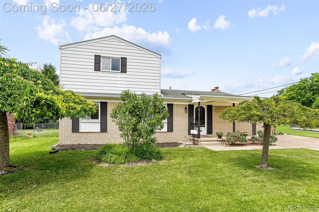 120 S Marie Street Westland City MI 48186