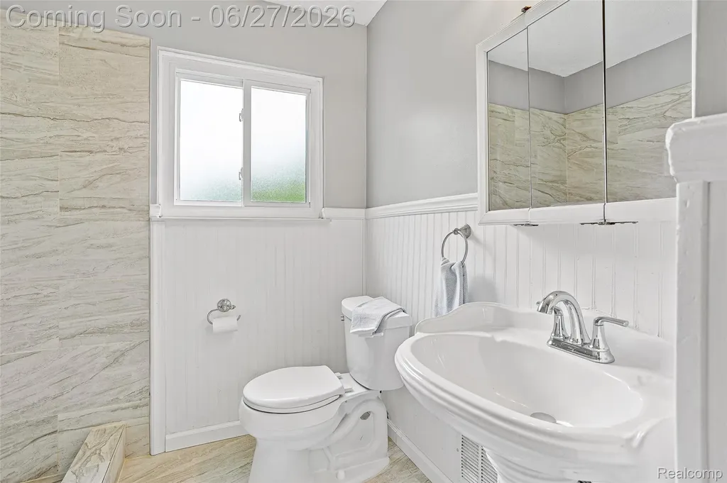 120 S Marie Street Westland City MI 48186