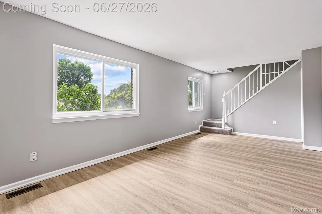 120 S Marie Street Westland City MI 48186
