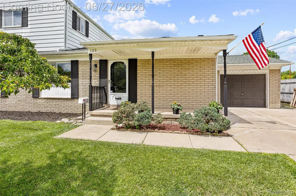 120 S Marie Street Westland City MI 48186