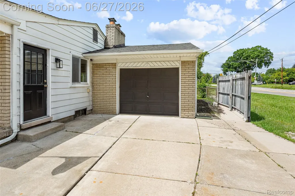 120 S Marie Street Westland City MI 48186