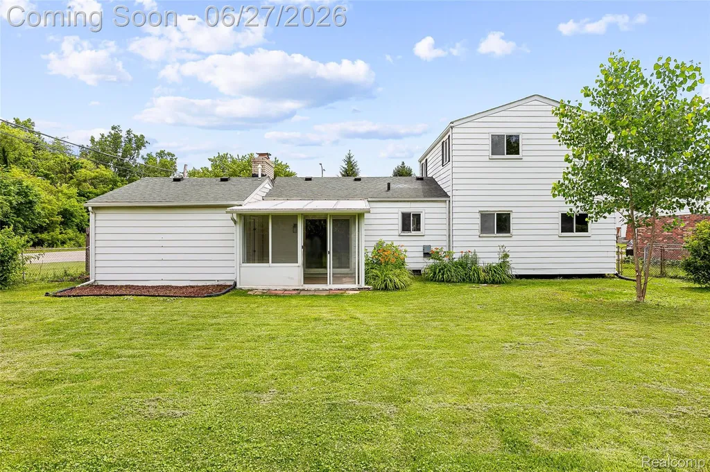 120 S Marie Street Westland City MI 48186