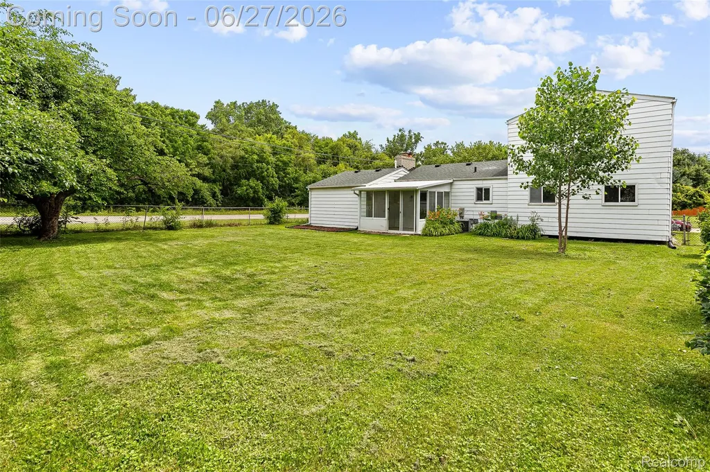 120 S Marie Street Westland City MI 48186