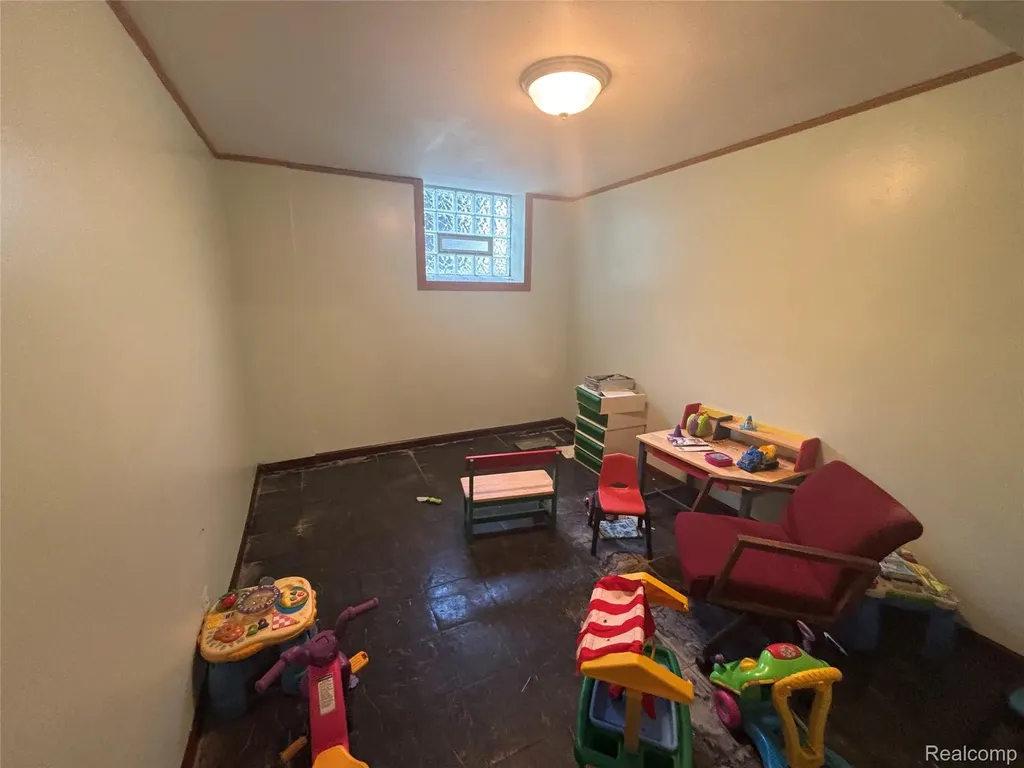 10510 Sterritt Street Detroit City MI 48213