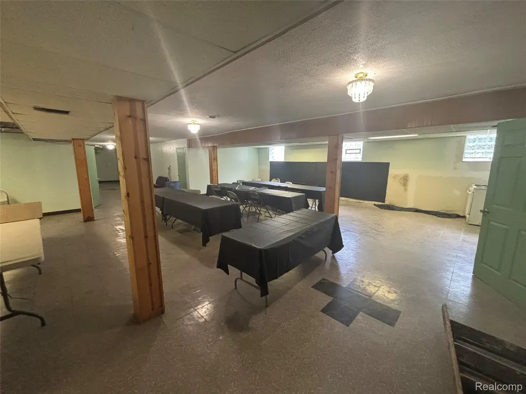 10510 Sterritt Street Detroit City MI 48213