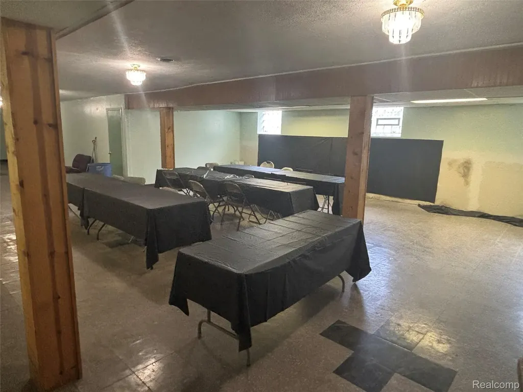 10510 Sterritt Street Detroit City MI 48213