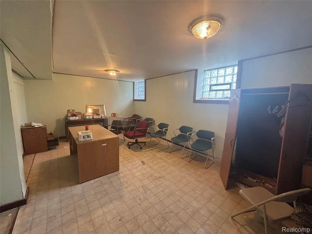 10510 Sterritt Street Detroit City MI 48213