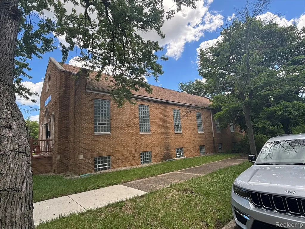 10510 Sterritt Street Detroit City MI 48213