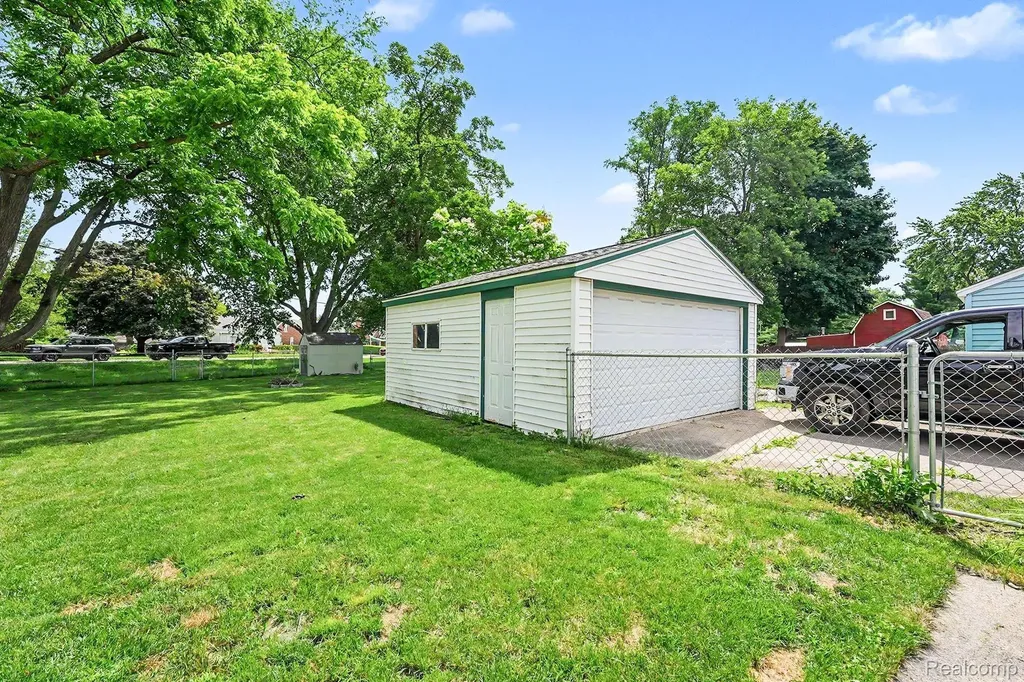 8215 Clinton River Road Sterling Heights City MI 48314