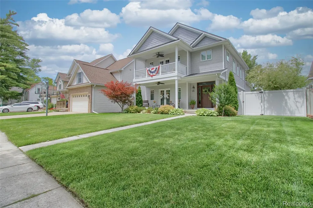 526 Plum Street Wyandotte City MI 48192