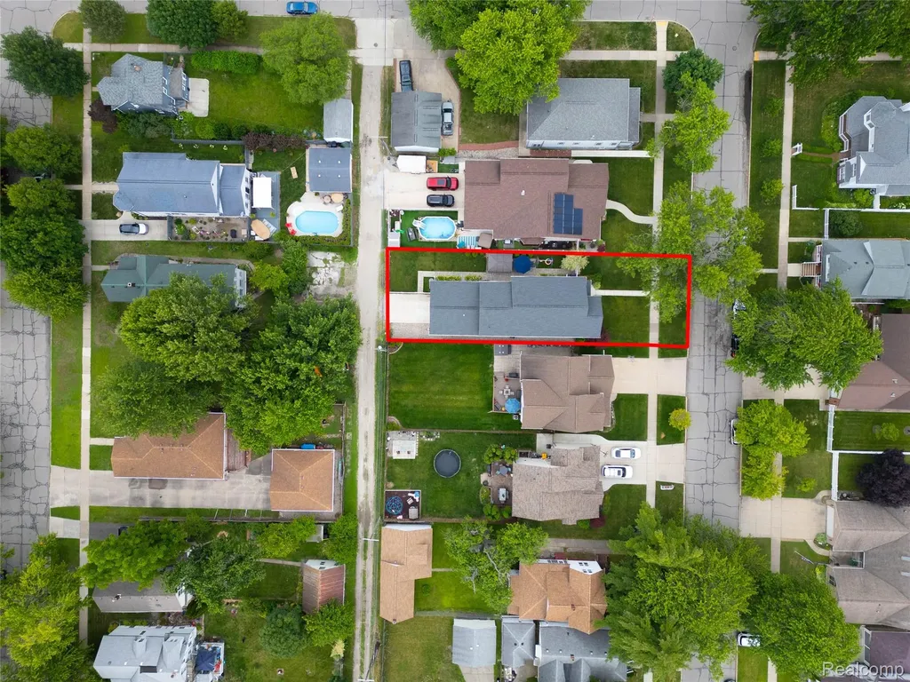 526 Plum Street Wyandotte City MI 48192