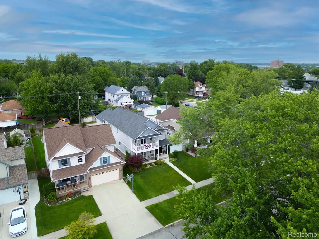 526 Plum Street Wyandotte City MI 48192