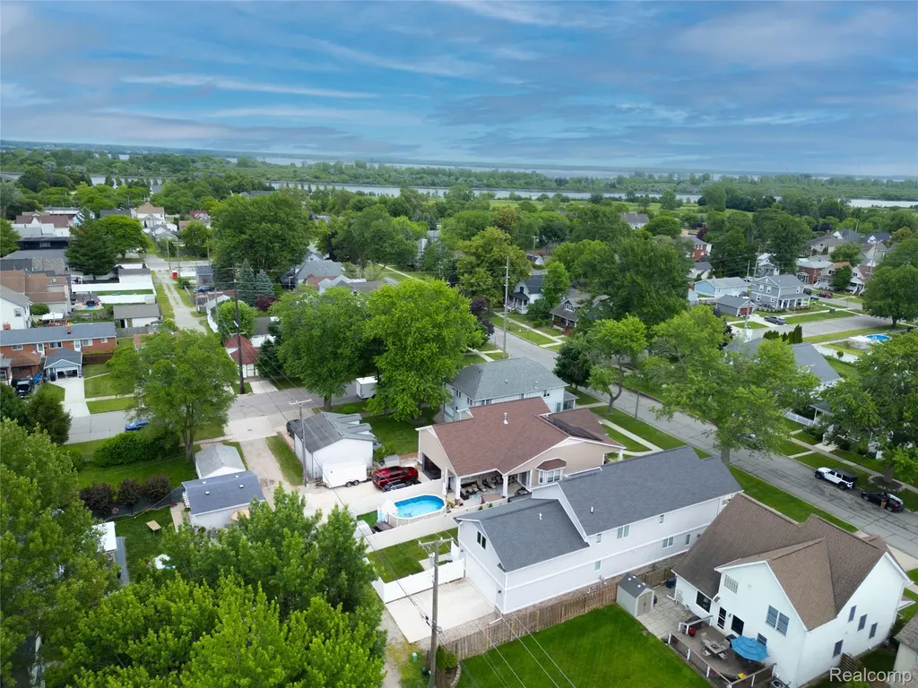 526 Plum Street Wyandotte City MI 48192