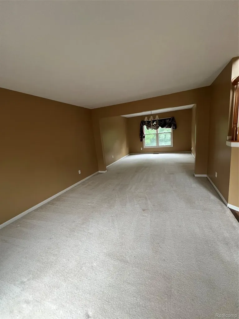 45475 Irvine Drive Novi City MI 48374