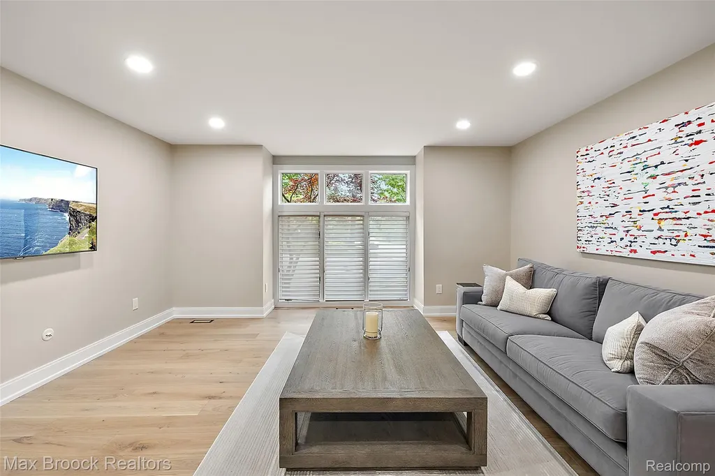 3546 Bloomfield Club Drive Bloomfield Charter Township MI 48301