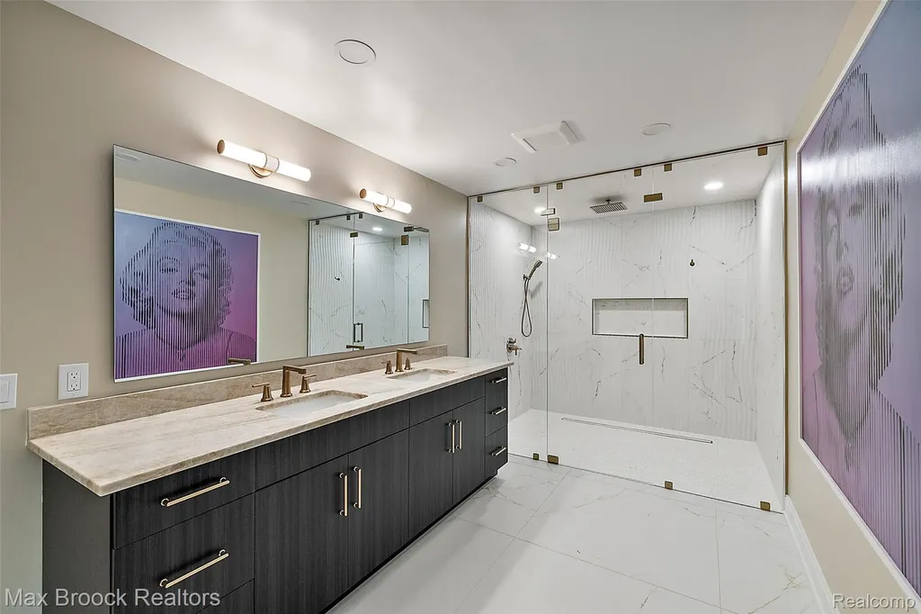 3546 Bloomfield Club Drive Bloomfield Charter Township MI 48301