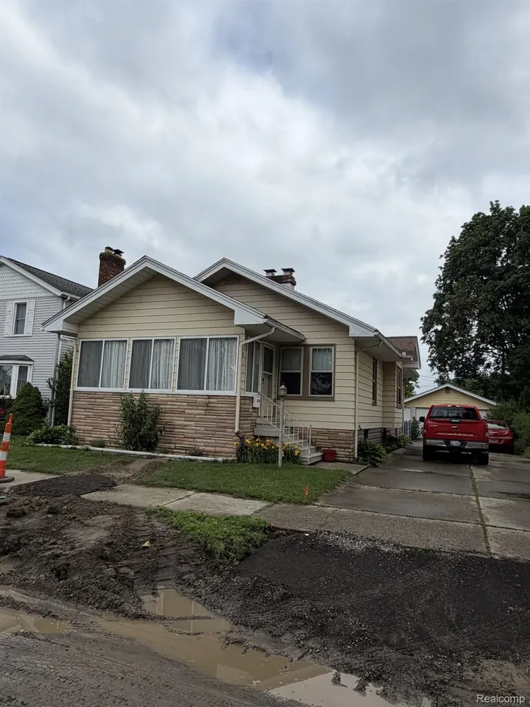 374 Woodworth Street Marine City City MI 48039