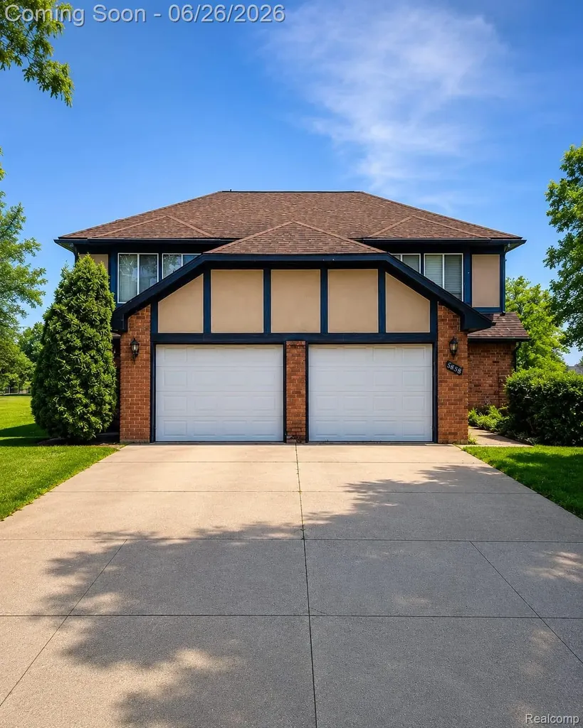5858-5860 Niles Drive Troy City MI 48098