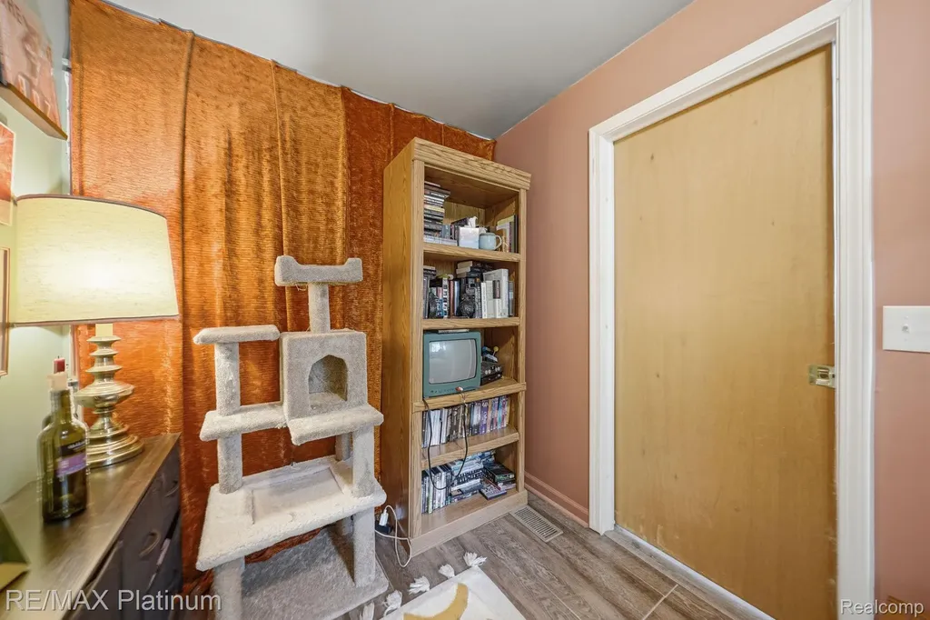 5630 Glen Echo Drive Genoa Township MI 48843