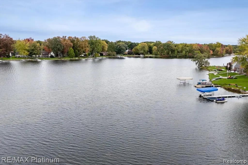 5630 Glen Echo Drive Genoa Township MI 48843