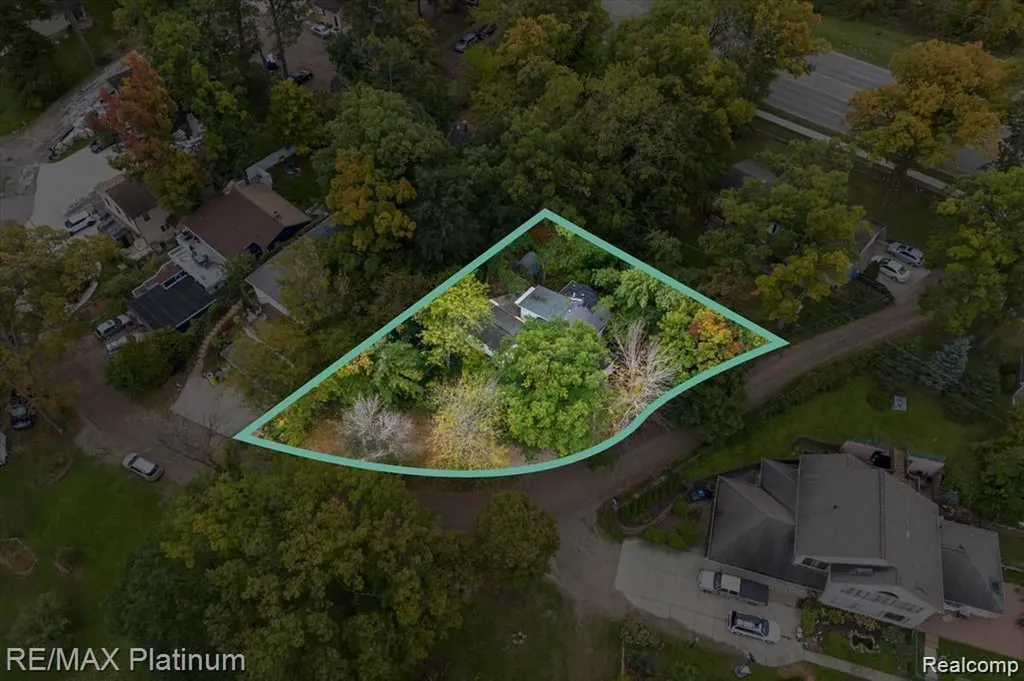 5630 Glen Echo Drive Genoa Township MI 48843