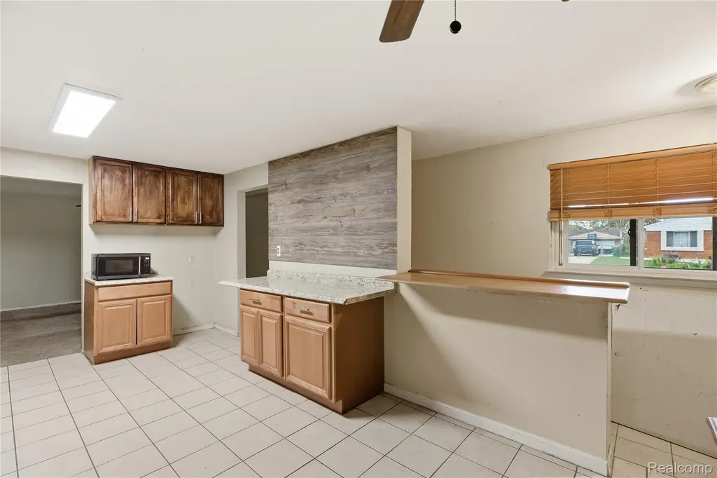 9274 Chamberlain Street Romulus City MI 48174