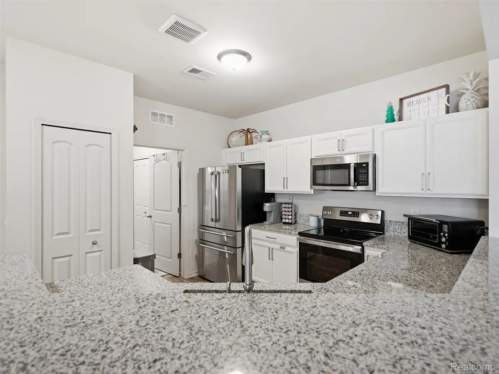 21936 Andover Drive Macomb Township MI 48042