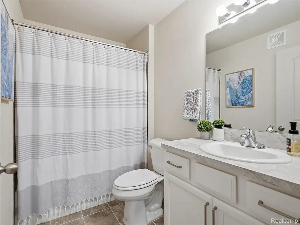 21936 Andover Drive Macomb Township MI 48042