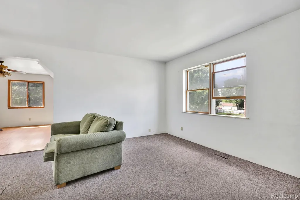 105 N Scougle Street Durand City MI 48429
