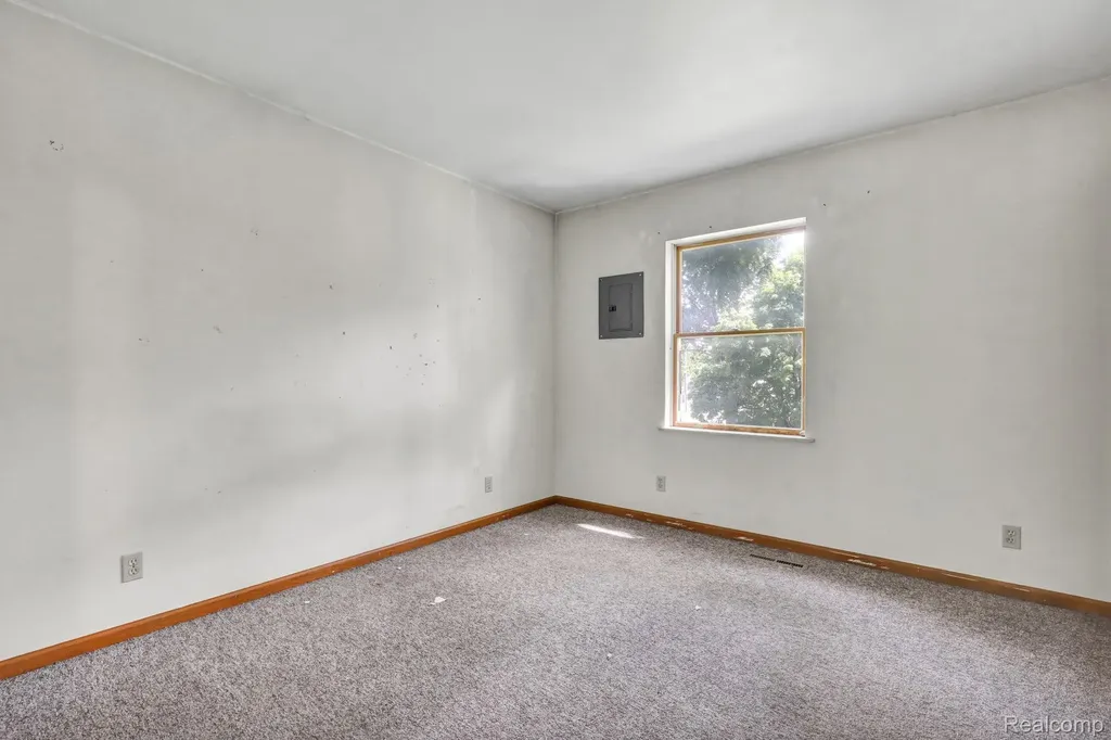 105 N Scougle Street Durand City MI 48429