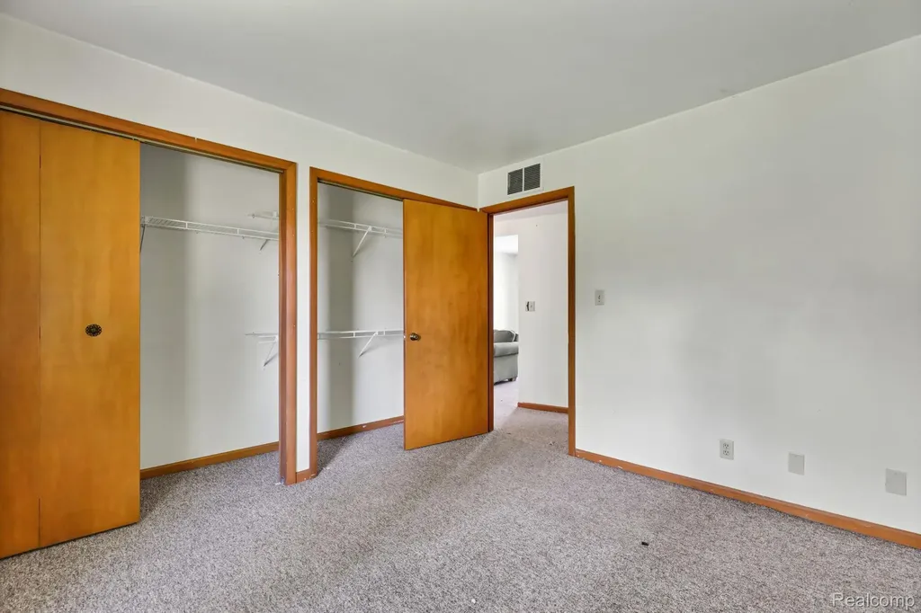 105 N Scougle Street Durand City MI 48429