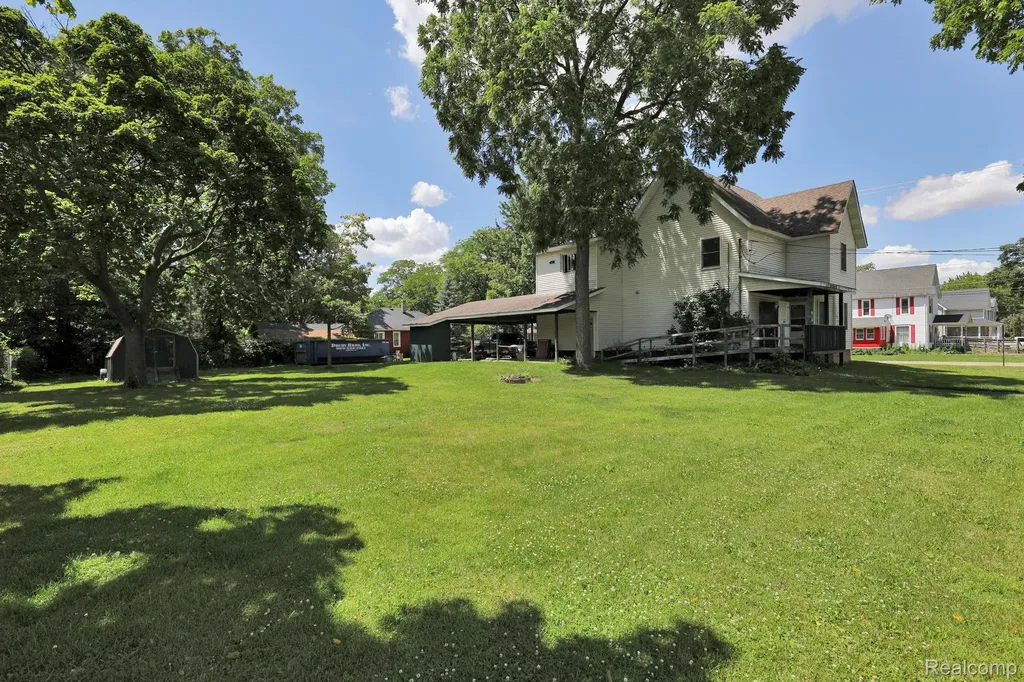 105 N Scougle Street Durand City MI 48429