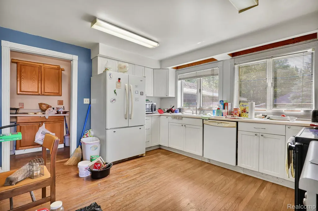 105 N Scougle Street Durand City MI 48429