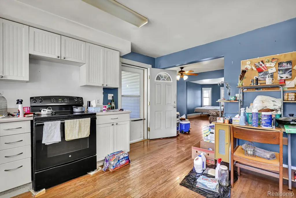 105 N Scougle Street Durand City MI 48429