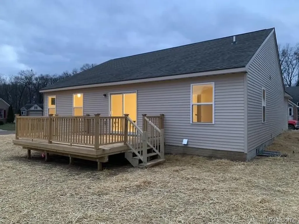 11453 Hidden Oaks Drive Vienna Charter Township MI 48420