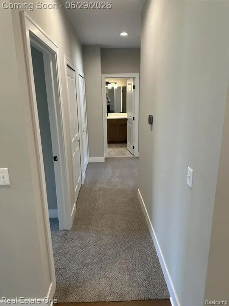 50402 Oakbrooke Drive E Chesterfield Township MI 48047
