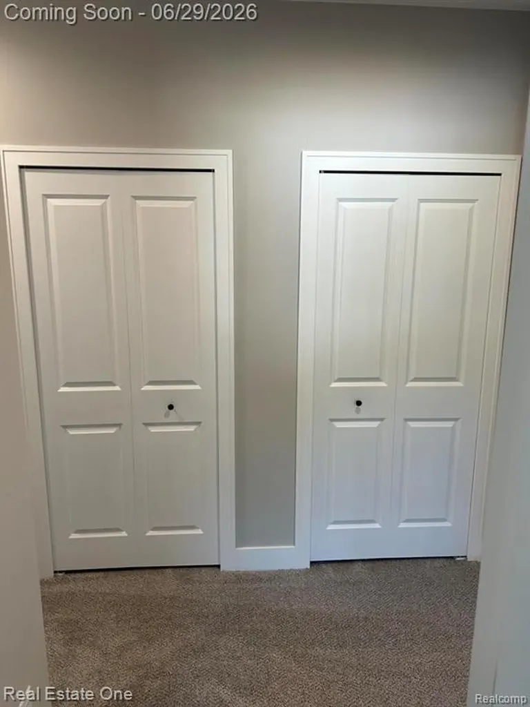 50402 Oakbrooke Drive E Chesterfield Township MI 48047