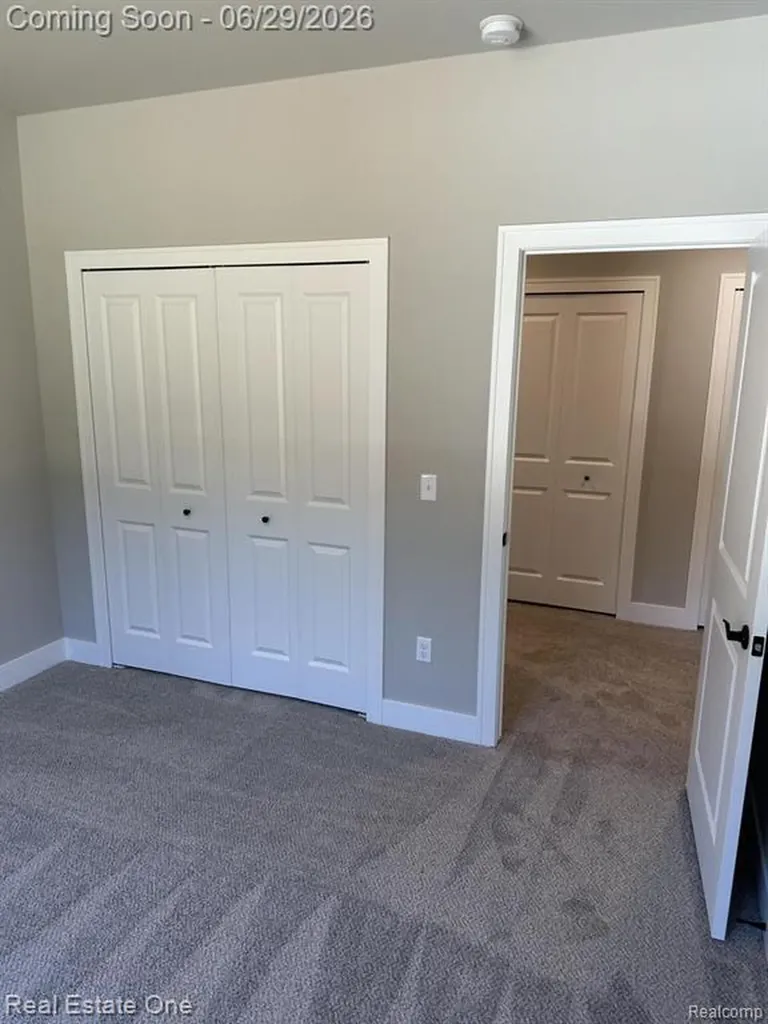 50402 Oakbrooke Drive E Chesterfield Township MI 48047