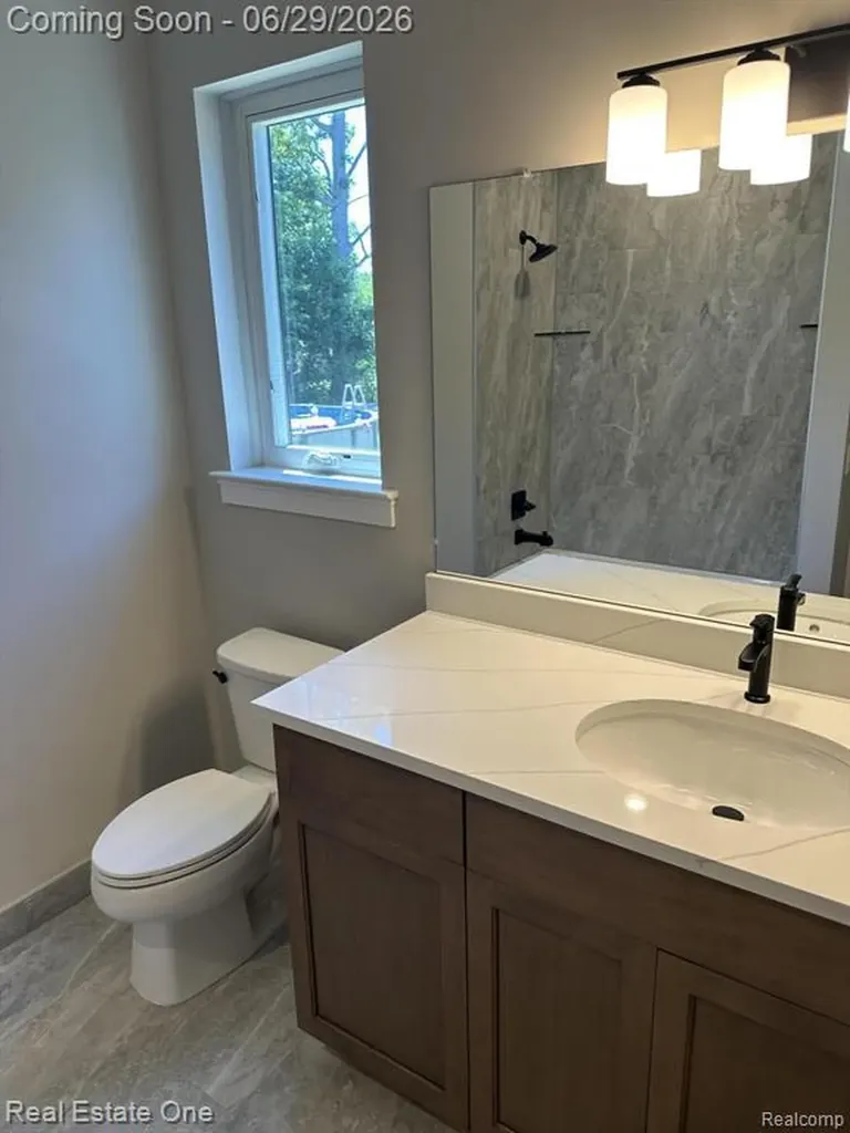 50402 Oakbrooke Drive E Chesterfield Township MI 48047